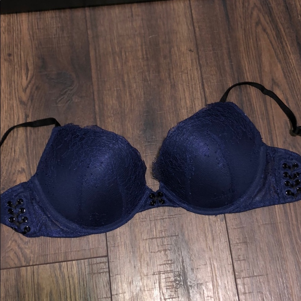 Victoria’s Secret Bombshell Bra 34C